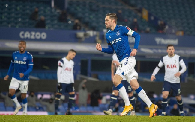 不仅仅是捧 不仅仅是捧