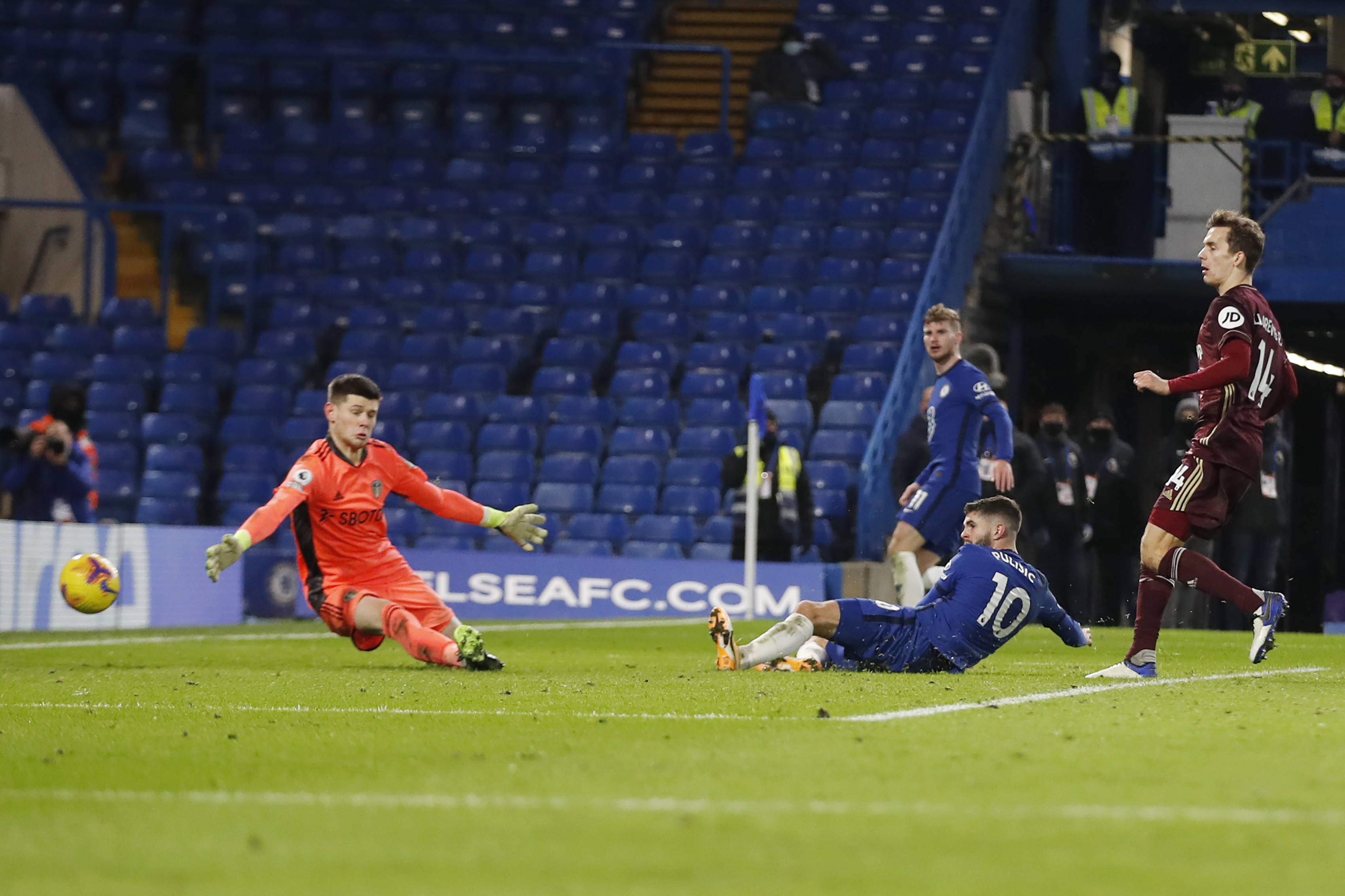 也巩固了球 也巩固了球