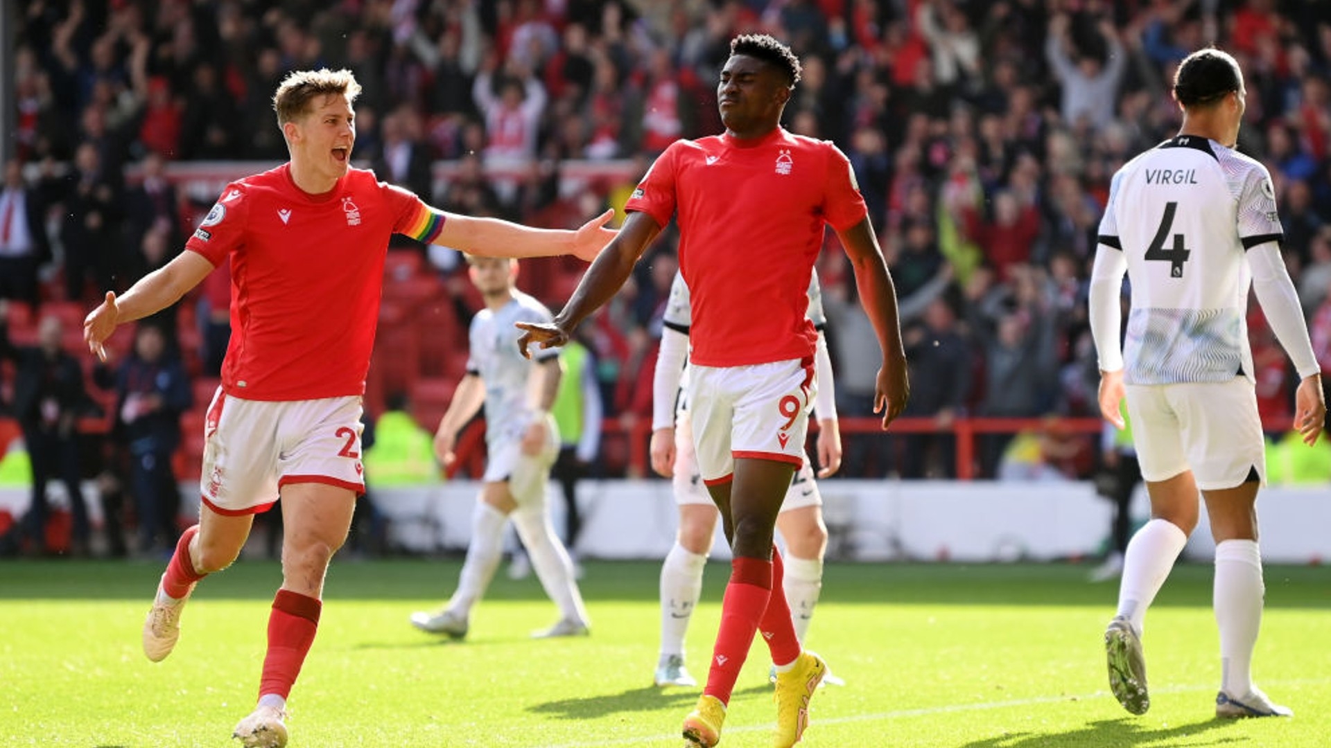 戴奇无奈地 戴奇无奈地